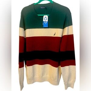 Men’s NWT Nautica pullover crew neck sweater.  Size  L